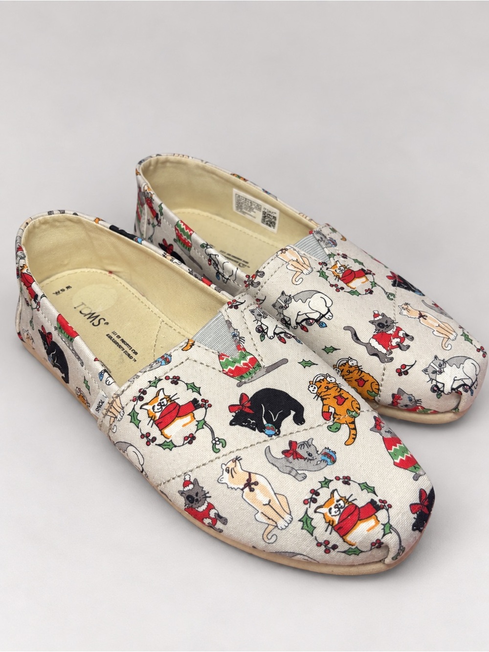 TOMS Christmas Cat Slip On Flats Women’s 6.5 Gray Holiday Shoes Festive EUC